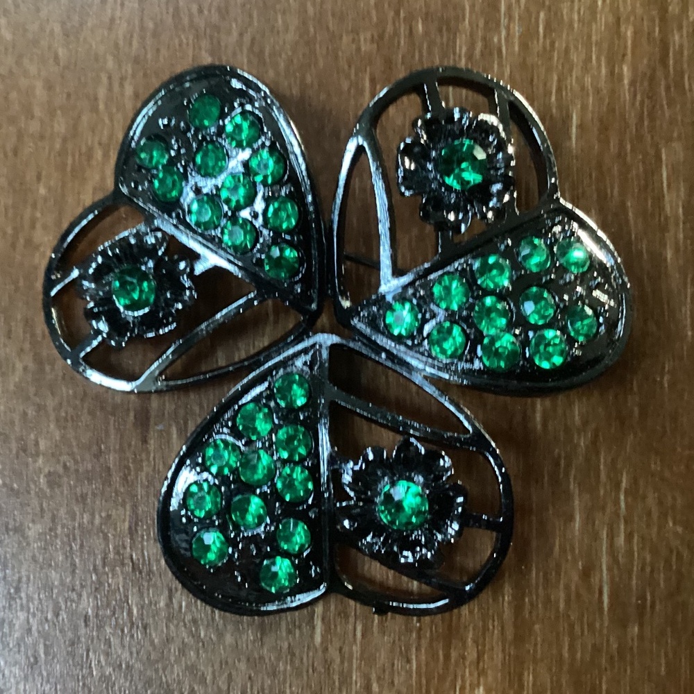 Vintage Shamrock Brooch